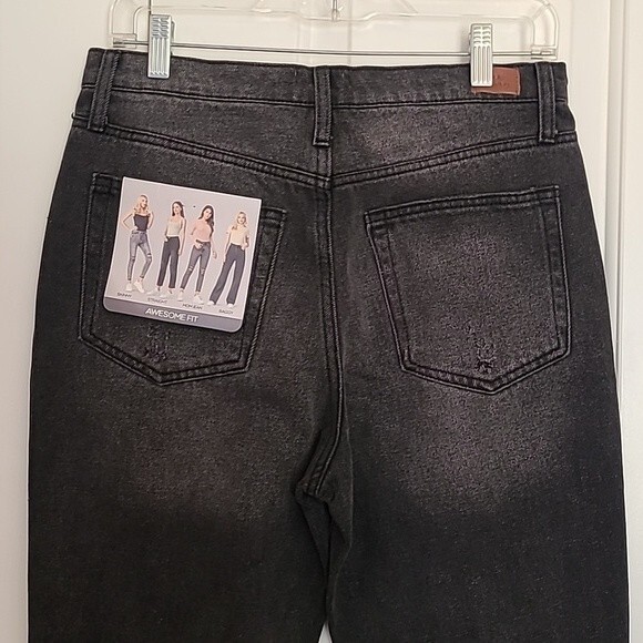 SIMPLE SOCIETY Black Super High Rise Straight Mom Jean Cropped Raw Hem 9/29 - Picture 6 of 13